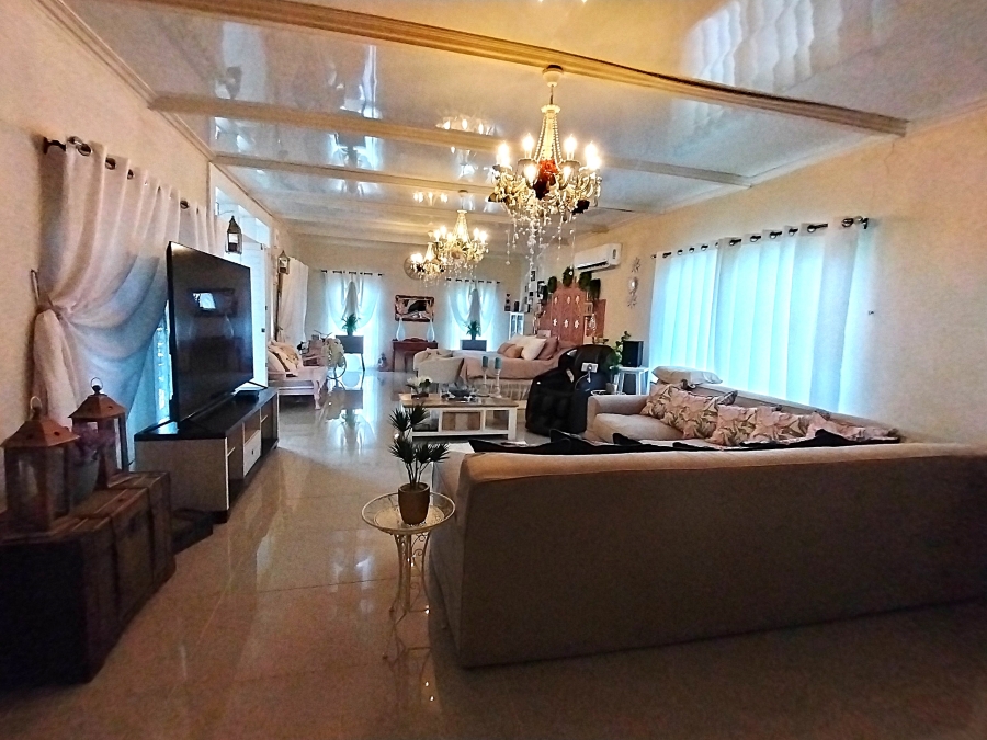 5 Bedroom Property for Sale in Mooinooi North West